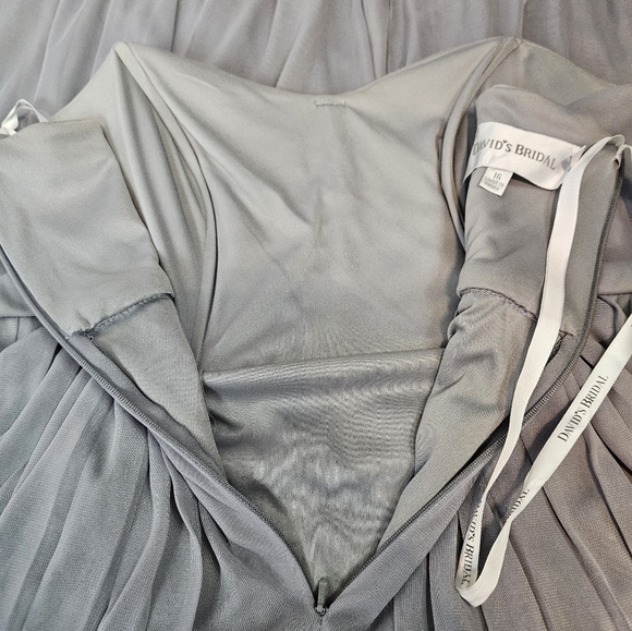 David's Bridal Light Gray Mesh Chiffon Strapless Gown Dress Size 16‎ Women's - Picture 8 of 10